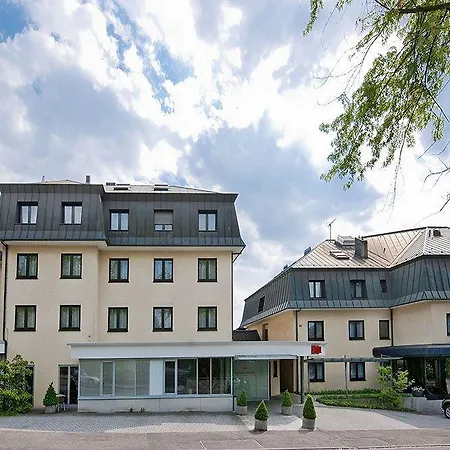 Scheffelhöhe 4*